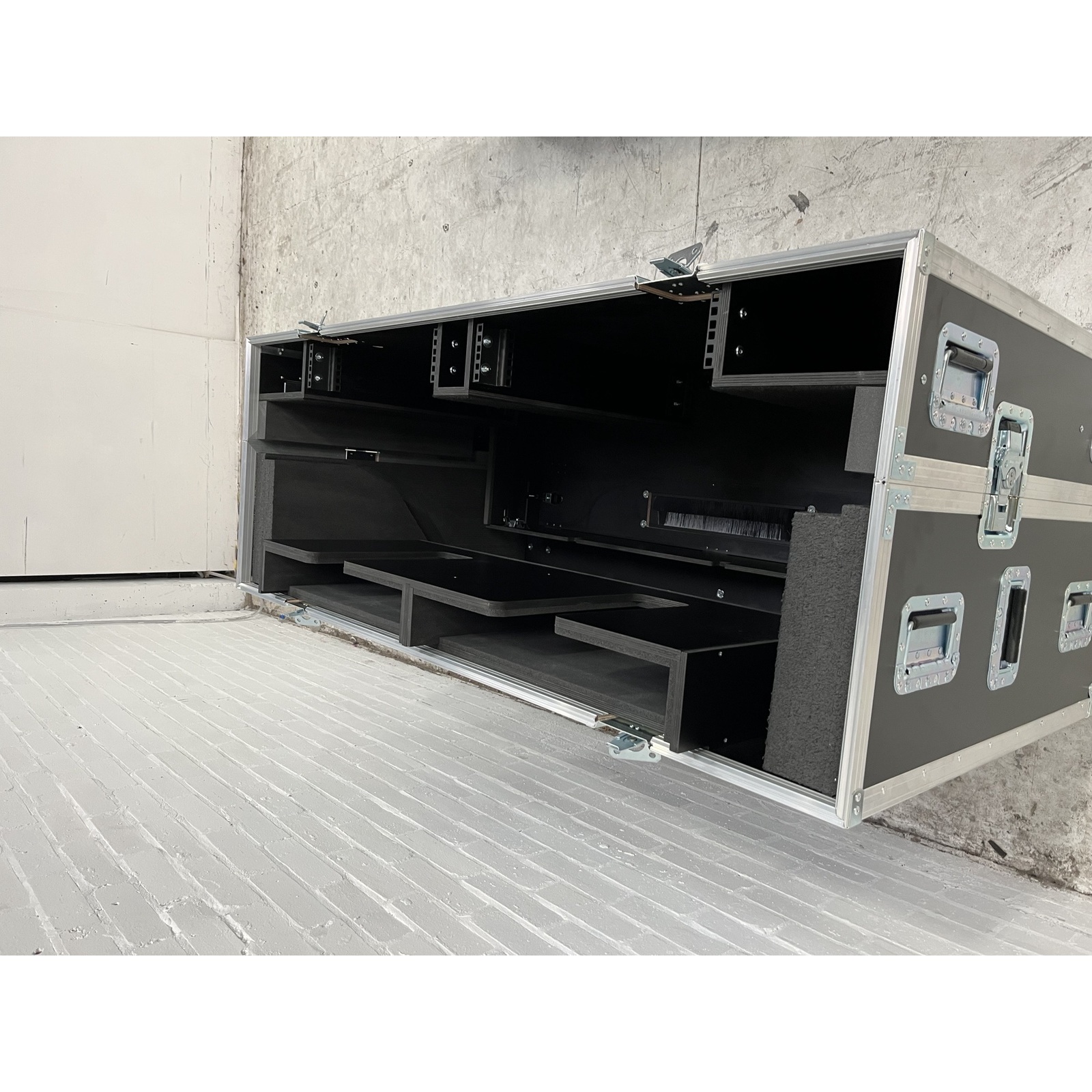 Yamah Rivage PM5 Mixer Flight Case (R-673)